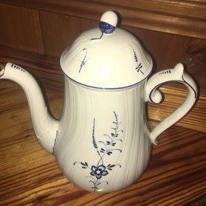 Villeroy & Boch Vieux Luxembourg (Old Luxembourg)Series Porcelain Coffee Pot